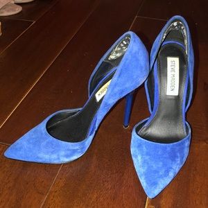 Steve Madden Blue suede pumps